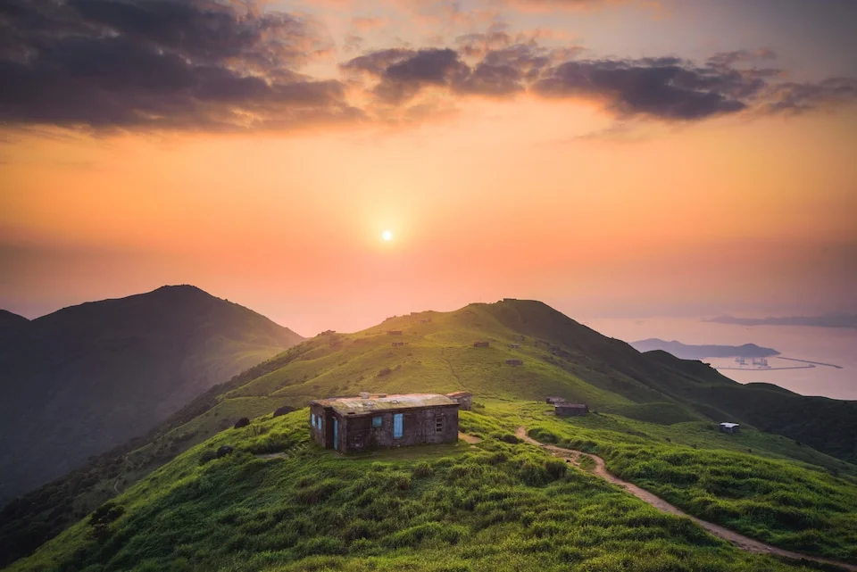 fpdl.in small house built peaceful green hill high up mountains 181624 8241 large